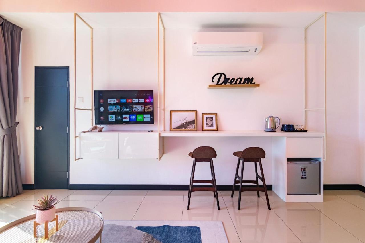 Scott Signature Suites By Alv George Town Exteriör bild