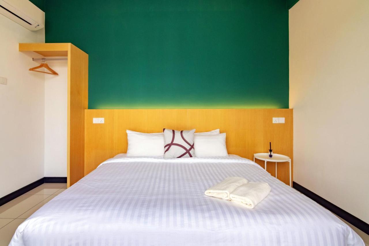 Scott Signature Suites By Alv George Town Exteriör bild