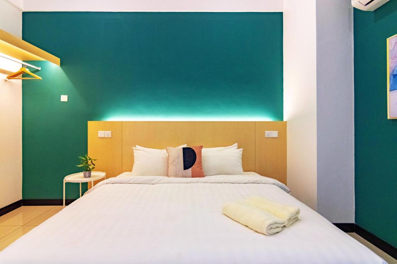 Scott Signature Suites By Alv George Town Exteriör bild
